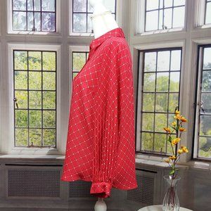 ELLE "HEART" PATTERN PLEATED SLEEVE BUTTON UP BLOUSE (S)